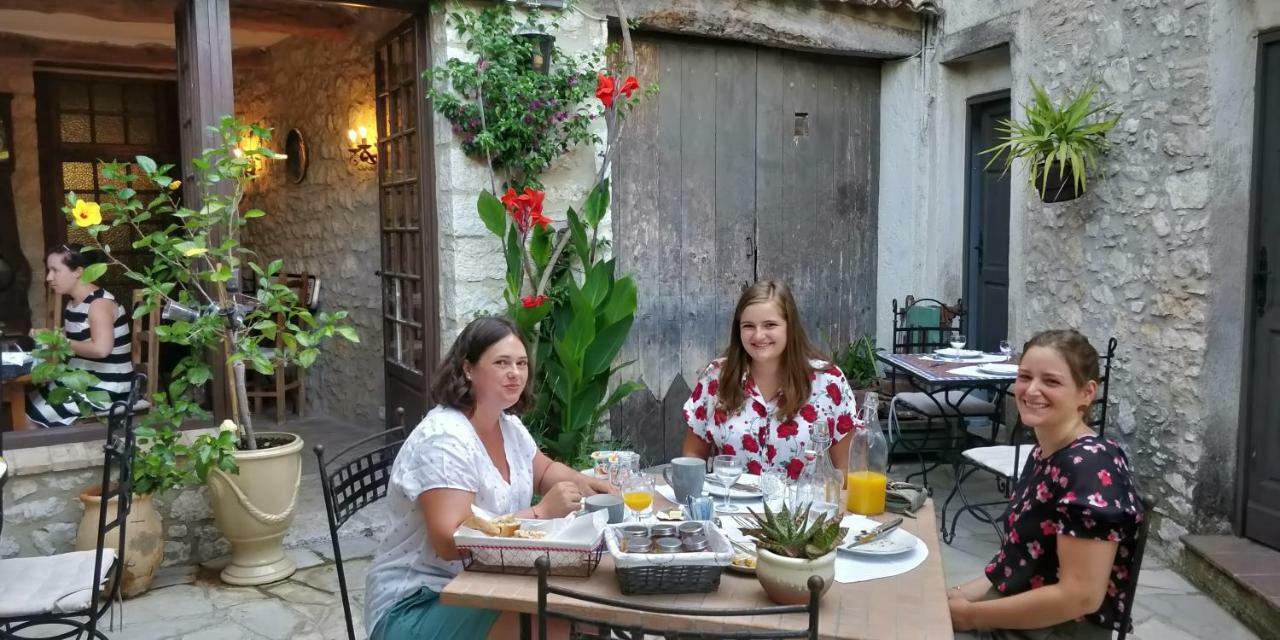 Maison Carles Bnb Ла-Коль-сюр-Лу Номер фото